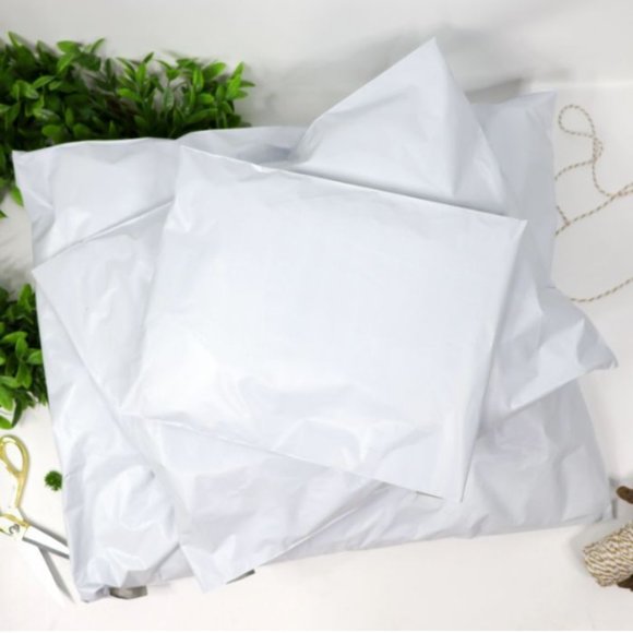 Other - 25 9x12 White Poly Mailers